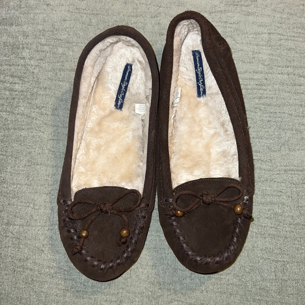 American Eagle slippers, brown, size 9
